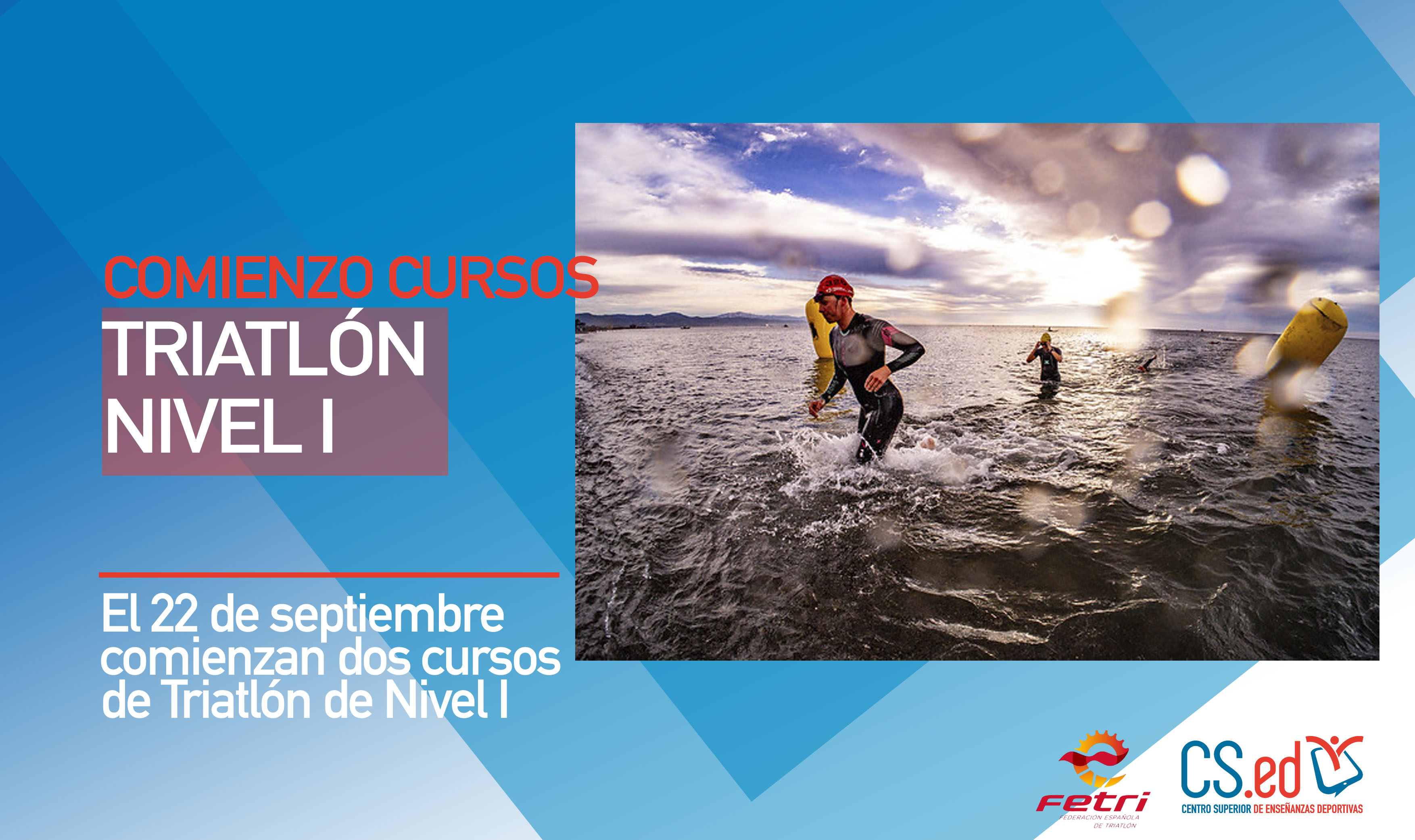 La imagen muestra una fotografía de una prueba de triatlón, acompañada del texto que indica que comienzan los cursos de Triatlón de Nivel I del CSED